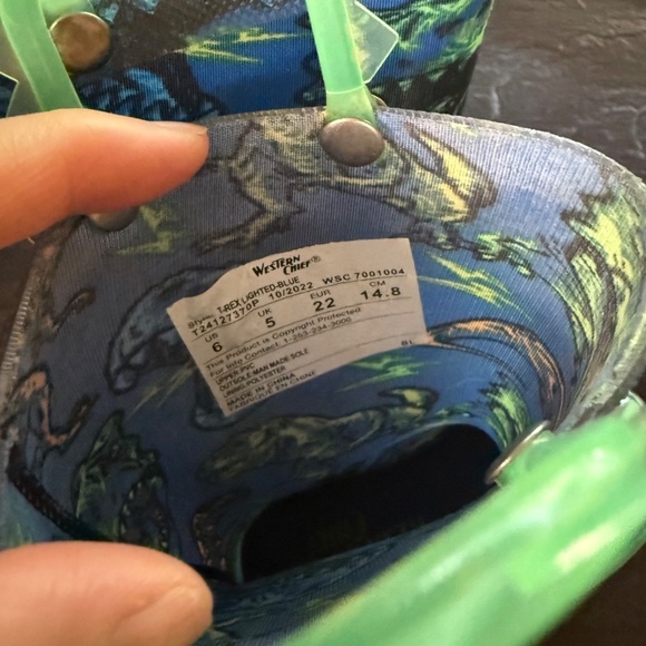 Western Chief Sz 6 Toddler Boys' Diego Dinosaur T-Rex light Up Rain Boots bin - Picture 9 of 11